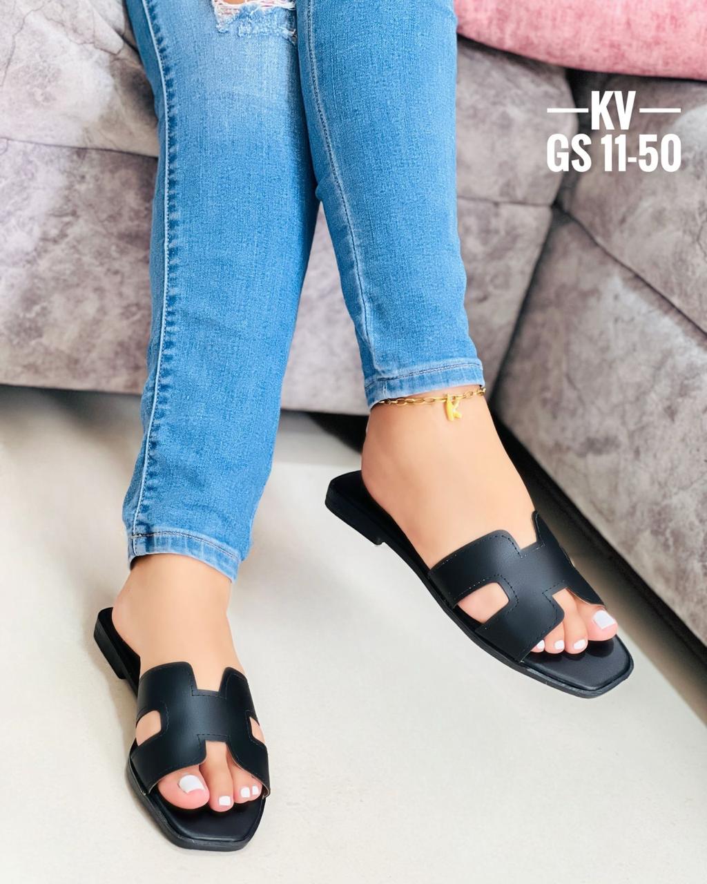 SANDALIAS PLANAS