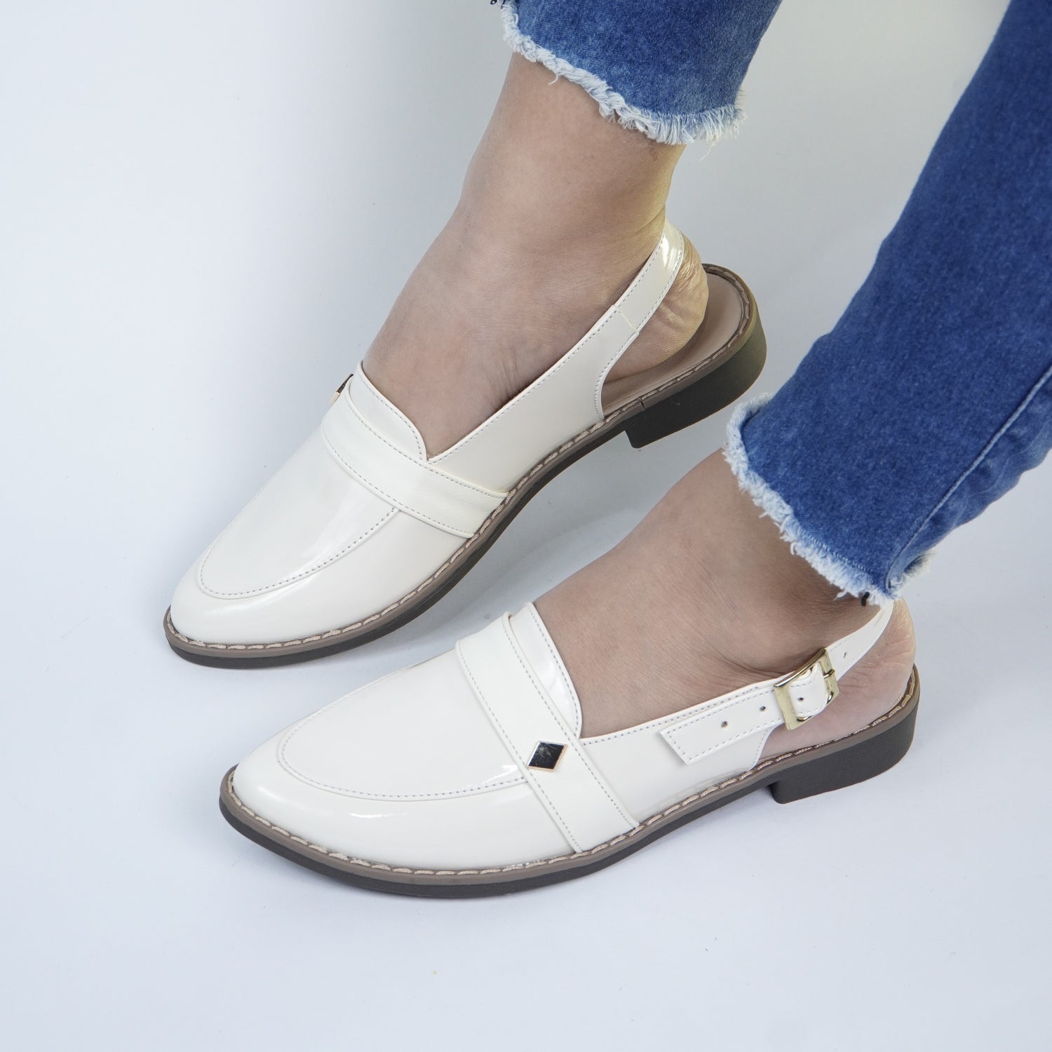 C4-15152 Charol_ Silvana Cafe