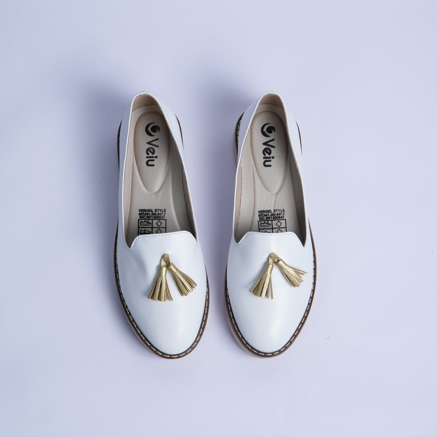 D2-08391 NAPA PARIS_ MEGAN CARTON