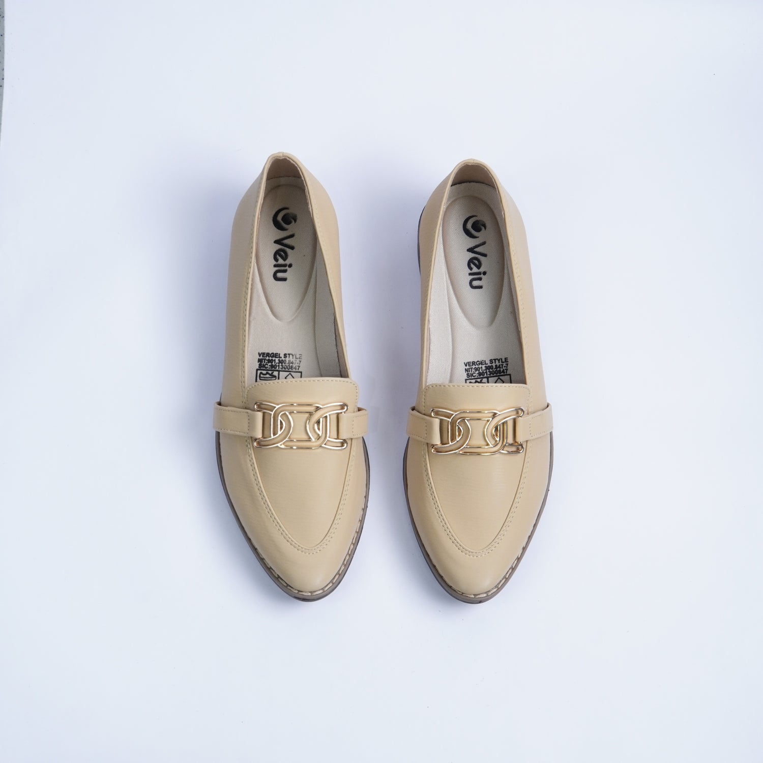 D4-15352 CELINA_ SILVANA CAFE