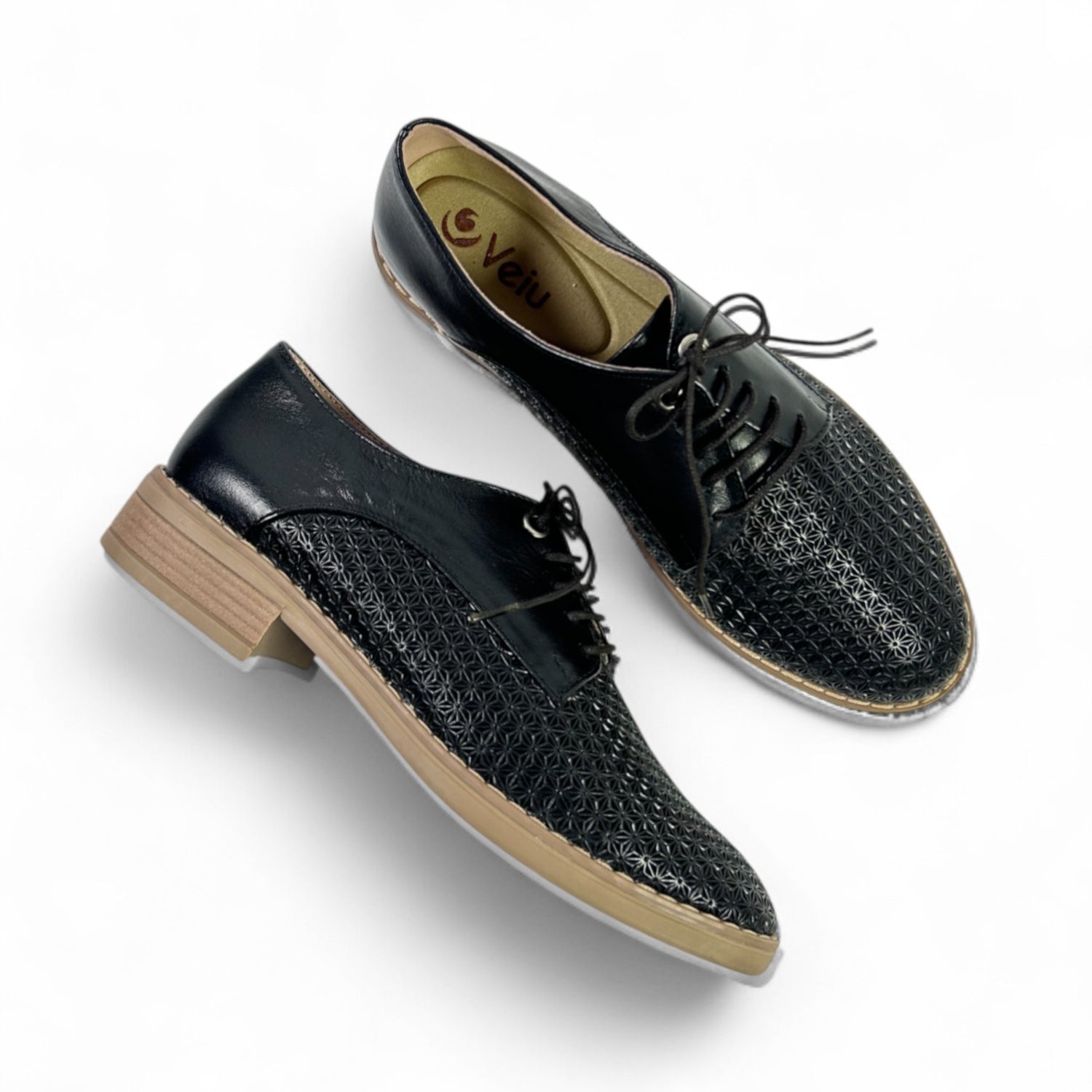 G2-10611 Cuero-monik chupo