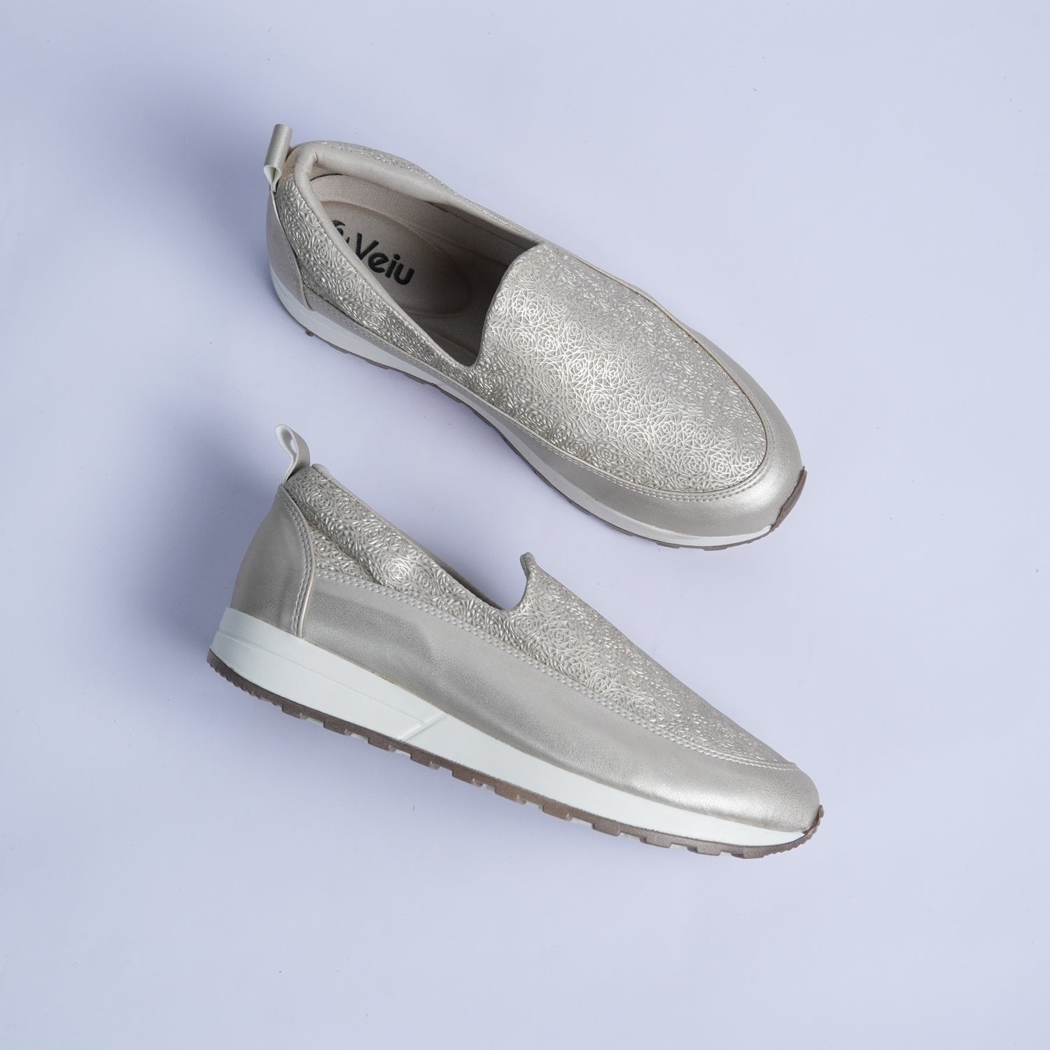 I6-29803 KOBO_ Mateo