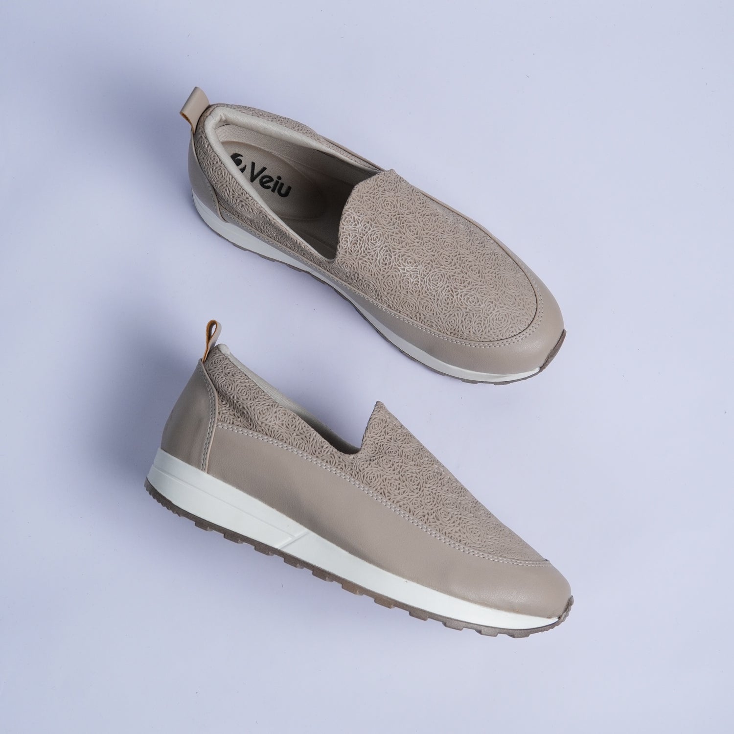 I6-29803 KOBO_ Mateo