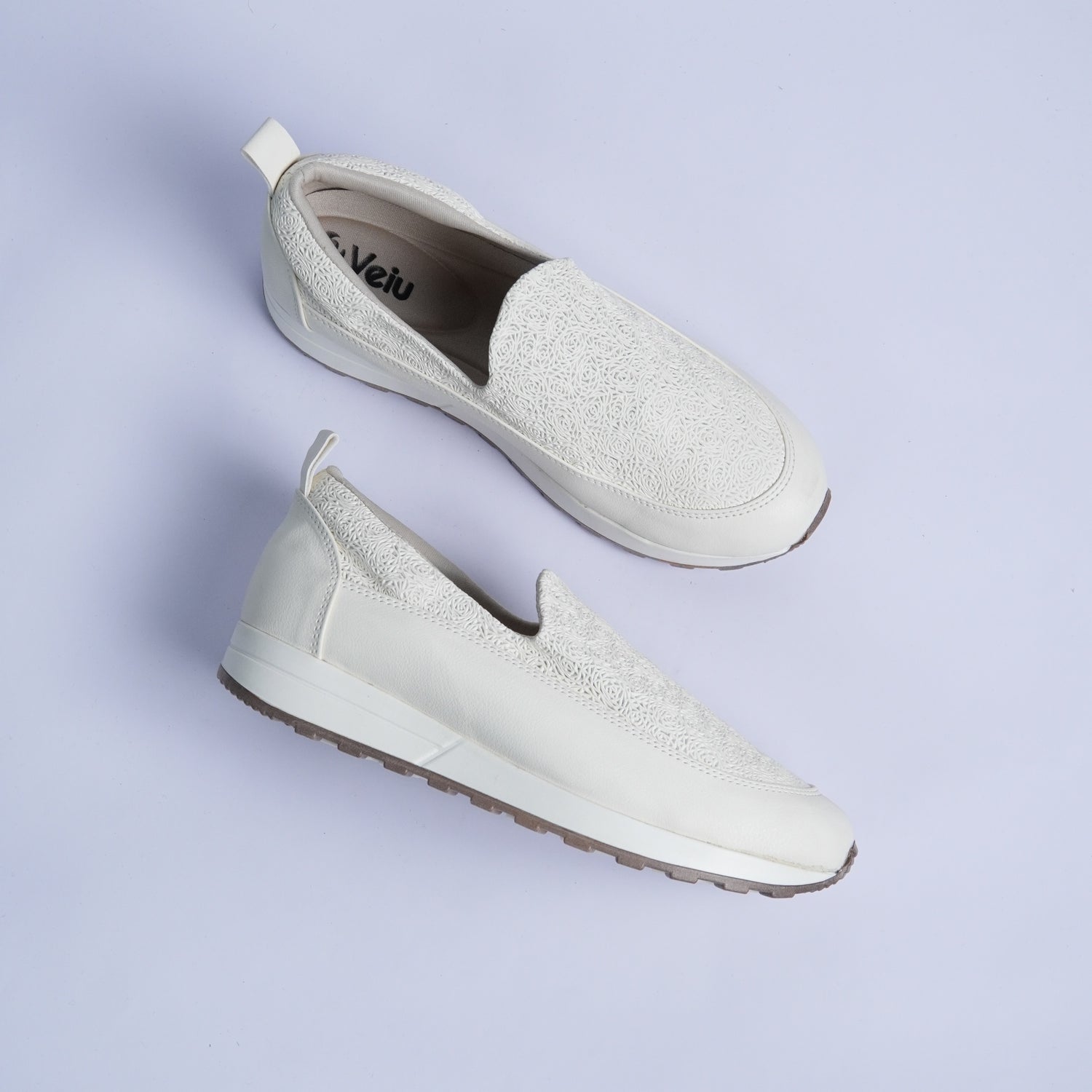 I6-29803 KOBO_ Mateo