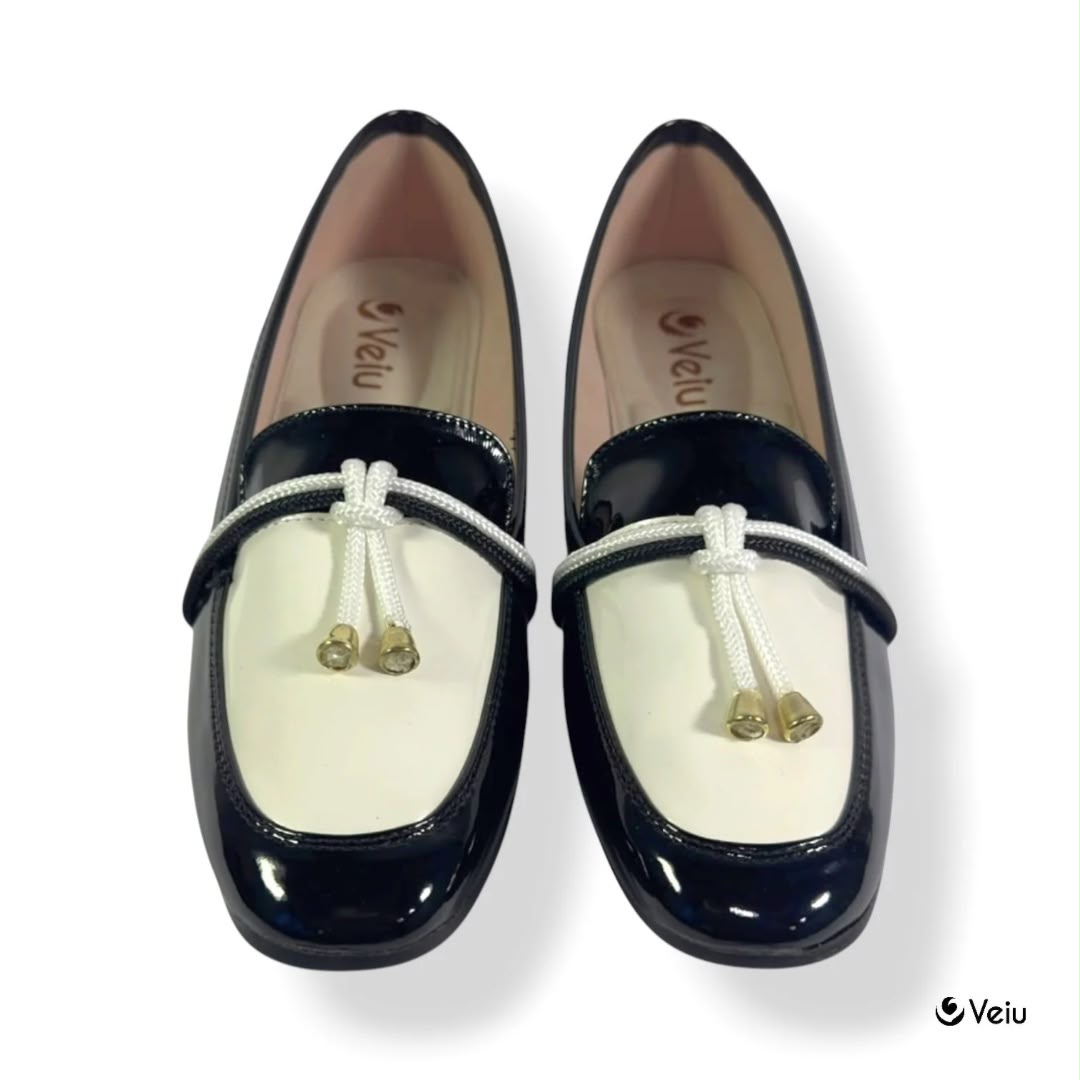 D8-44450 Charol-Charlotte