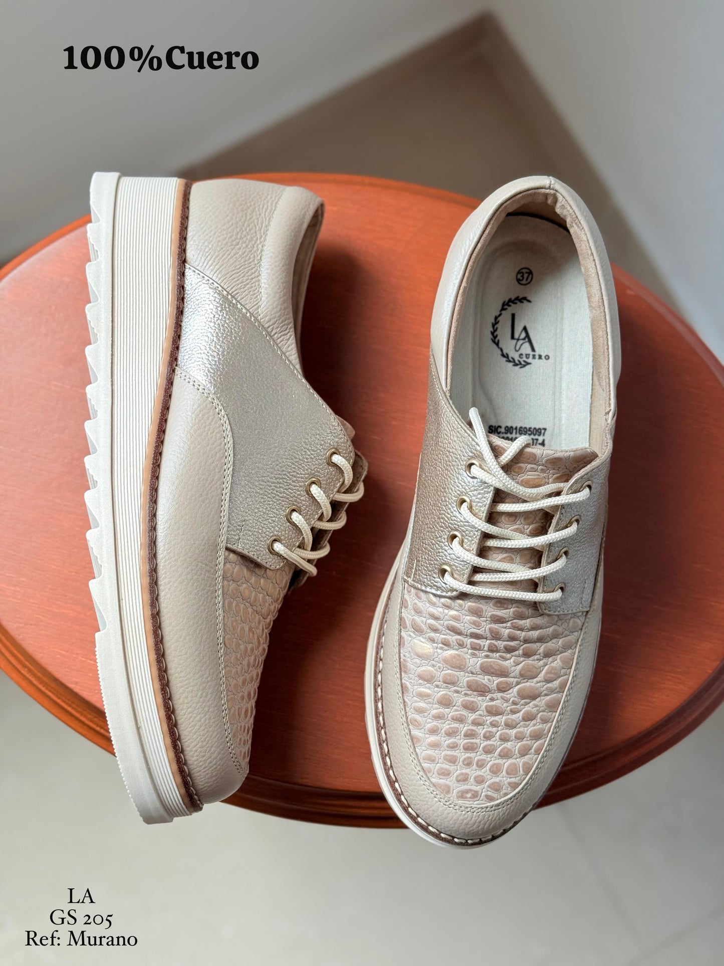 Murano-LA, Cuero